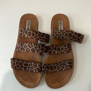 Women’s Steve Madden cheetah sandals size 10
